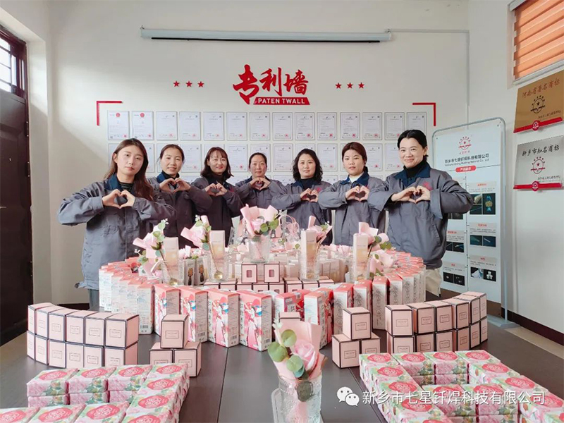 �¾�����������Ů��ڿ��֣�